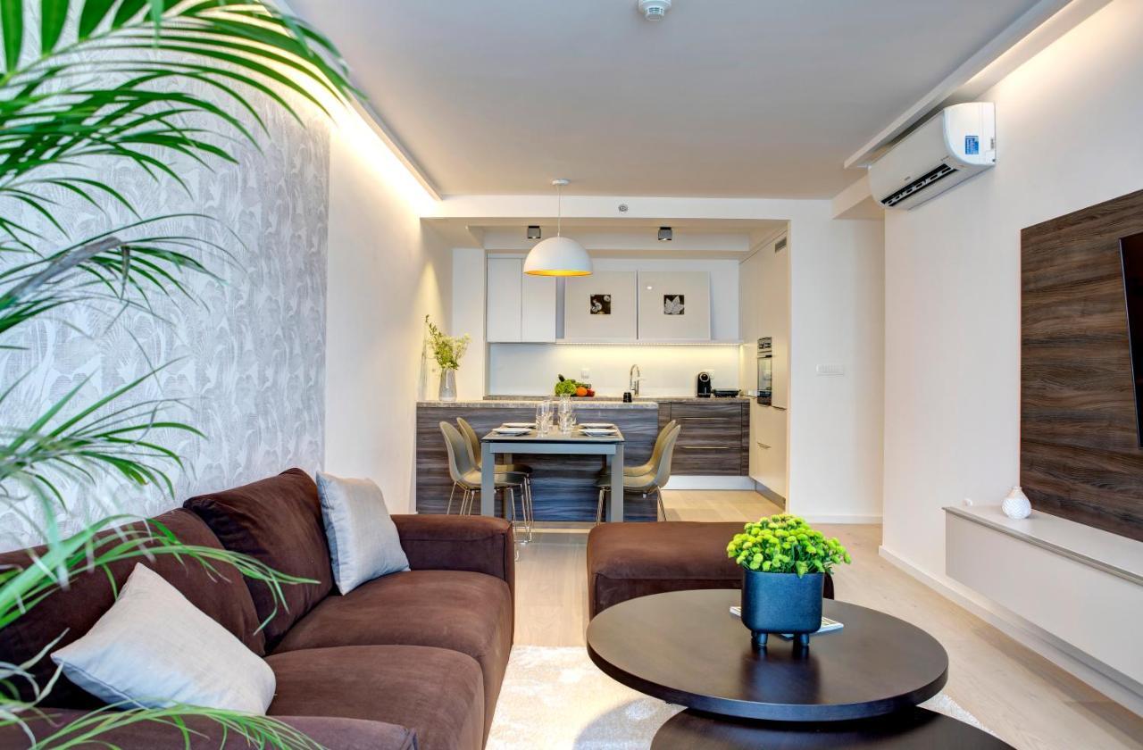 Four Blue Seasons - Luxury Apartment *