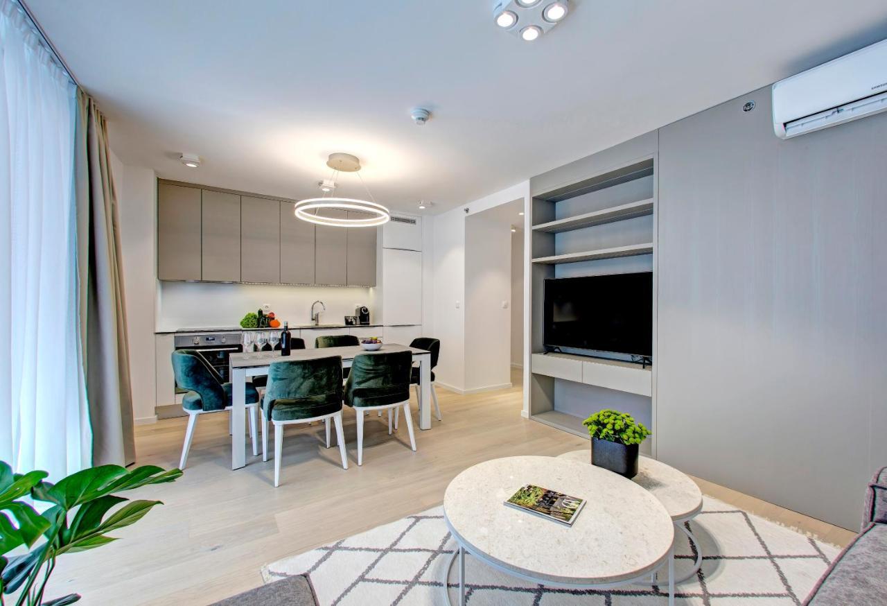 Four Blue Seasons - Luxury Apartment *