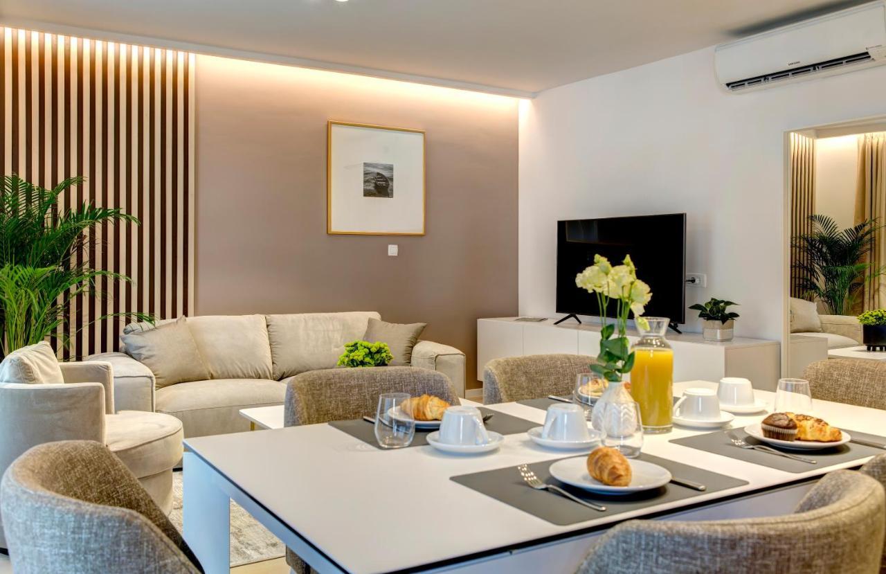 Four Blue Seasons - Luxury Apartment *